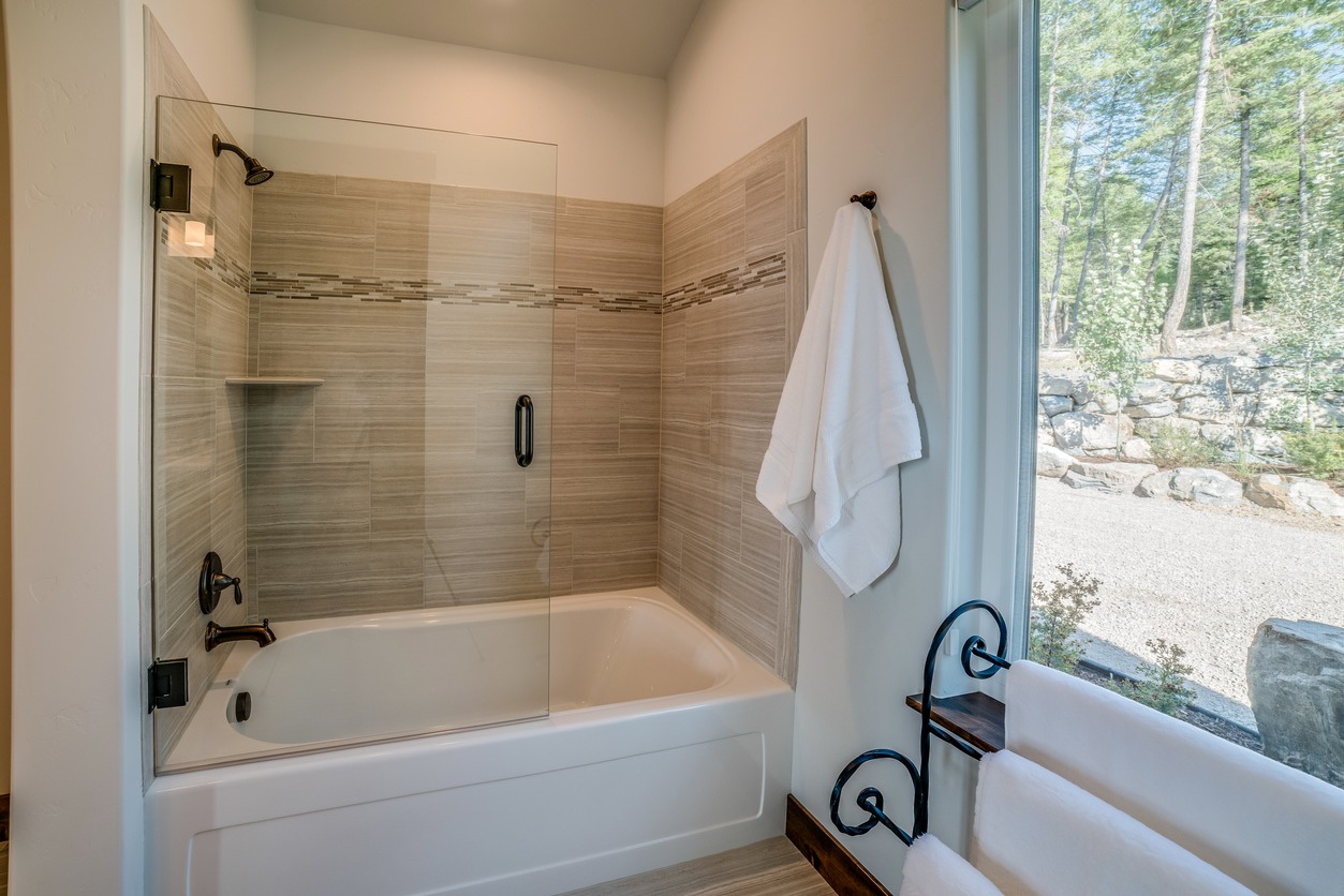 Shower & Tub Installation in Jones Valley